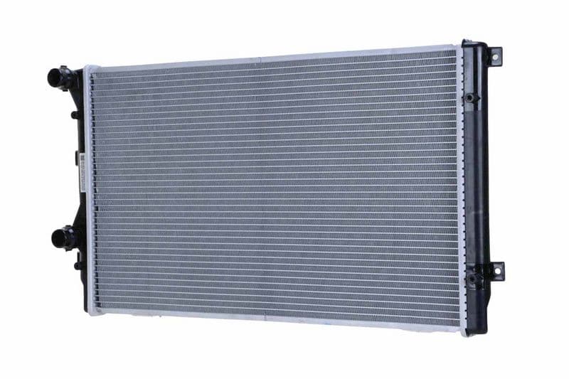 Su Radyatoru Mekanik (VW Caddy 04-11 Golf 04-09 Passat 06-15 Audi A3 04-08 Seat Leon 06-13) — Foto