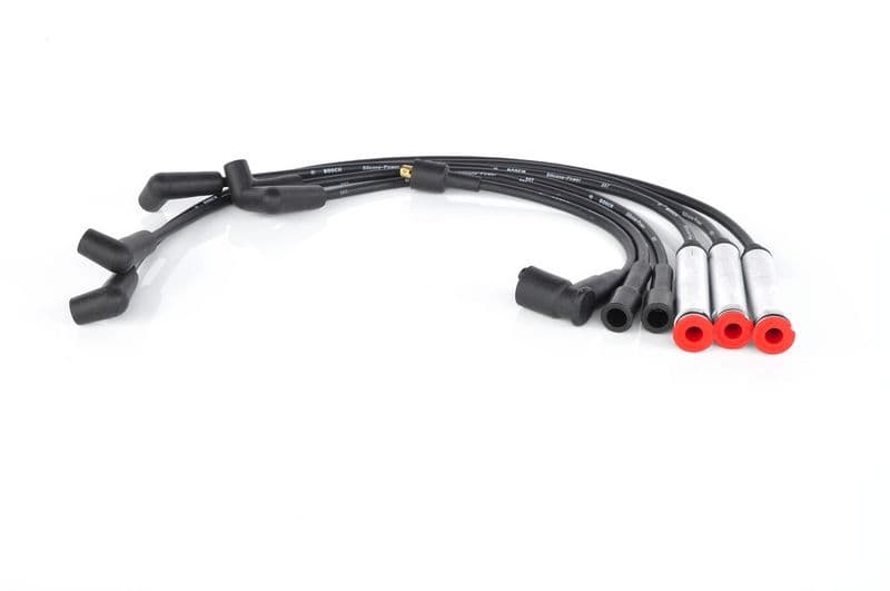 BUJİ + BOBİN KABLO TAKIMI (SİLİKON SET) OPEL ASTRA F-VECTRA A-ASCONA C-KADETT E 1.4-1.6i 8V NZ-NV-SV — Resim