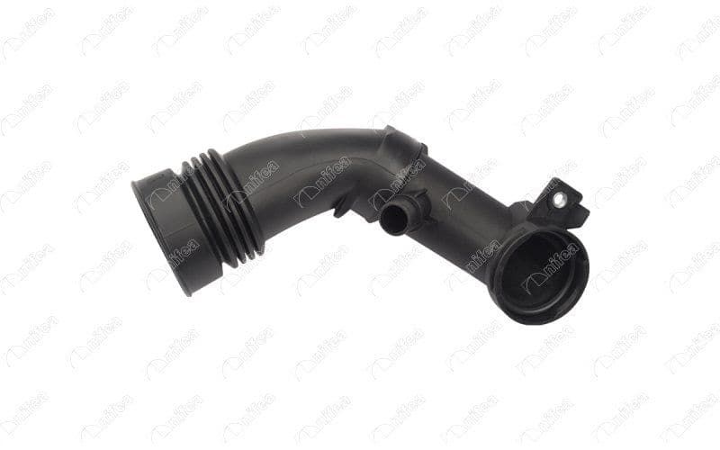 Turbo Borusu Peugeot P207 09>13 P208 12>19 P308 09>14 P508 10>18 P2008 13> P3008 09>16 P5008 10>18 Partner 10> Citroen Berlingo C3 10>16 C4 10>15 DS3 09>15 DS4-DS5 11>15 1.6 HDI DV6 — Foto